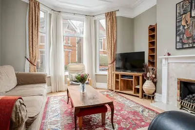 Image de Pass the Keys | Spacious and Comfortable 3 Bed Home in Birkenhead