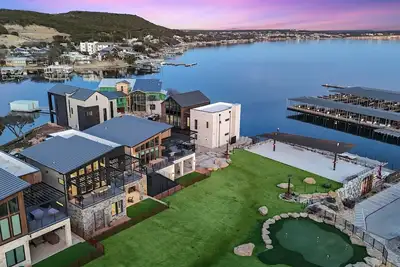 Image de Pk All Day | 5 bed/4. 5 bath | Brand new home with water access