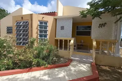 Image de Family House near Mambo Beach