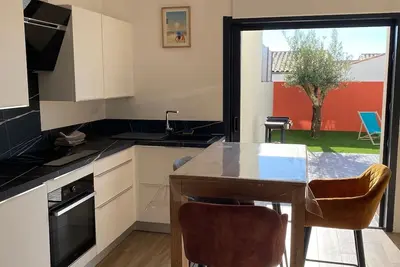 Image de Appartement avec jardin et terrasse, 2 Chambres à 2 km de La Rochelle