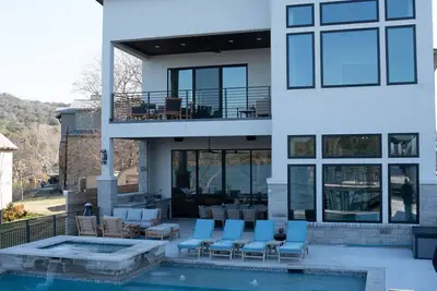 Image de Luxury Lake Front Hideaway on Lake Lbj