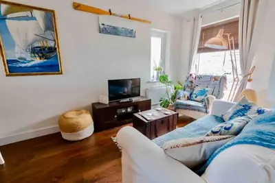 Image de Fair Winds at Chesil Beach