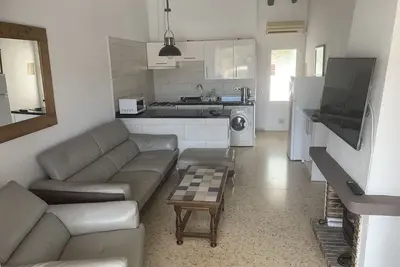 Immaculate 3 Bedroom (Sleeps 5) Villa in Moraira, 1km to town centre.