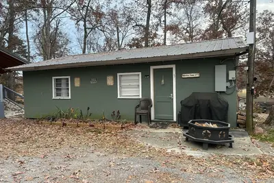 Image de 2 bedroom home on Lake Douglas, perfect for fishermen! Close to all attractions!
