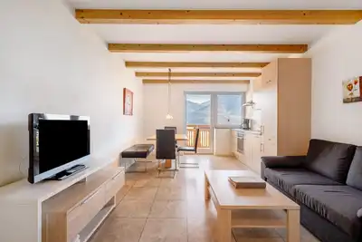 Image de Appartement \"Kastelaz\" avec vue sur les montagnes, jardin partagé et Wi-Fi