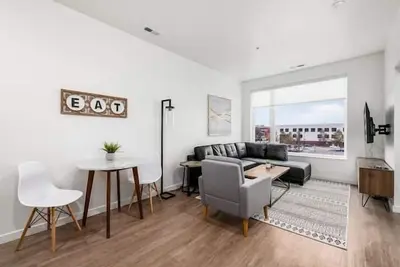 Image de *New* Modern 1br Apt In Beautiful Part Of Columbus