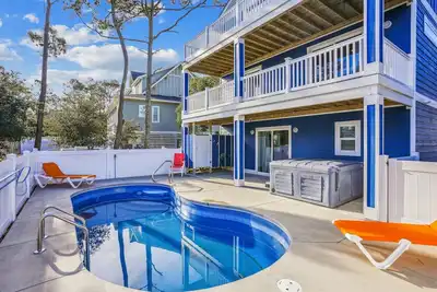 Image de Cl-8 \"Southern Nights\" Sat-Sat Semi-Soundfront  Pvt Pool and Hot Tub Corolla Light!