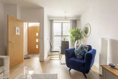 Image de Queens Lodge 1-Bed Apartment in Redhill