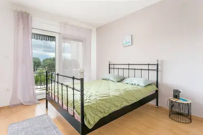 Image de Appartement d'une chambre avec le balcon et la vue sur le mer Split (A-22293-a)