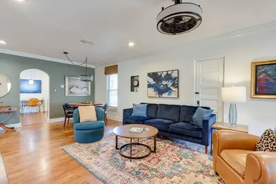 Image de Chic Joplin Cottage w/ Patio < 3 Mi to Town!