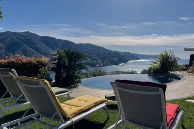 Image de Sea Facing Home - Pool, Jacuzzi, Chef's Kitchen, Outdoor Dining, Bbq/pizza