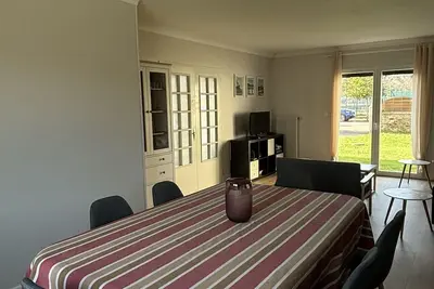 Image de Maison Bord de mer, à 50 m de la plage, pour 8 personnes