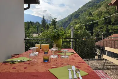 Image de Natursteinhaus mit Panorama-dachterrasse