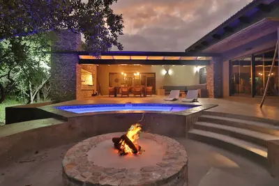 Image de Exclusive 3-bedroom vacation home bordering Kruger National Park