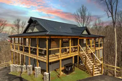 Image de Talkin' Tennessee - 3 King Bedrooms - 2 Fire Pits - Arcade - Pool Table - WiFi