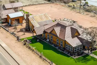 Image de Entire Village (4 homes) for Your Stay! Sleeps 27!