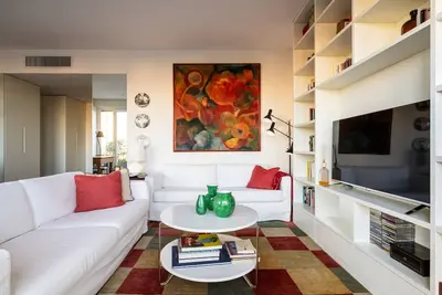 Image de City Life View Apartment with Terrace R&R