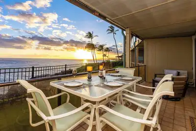 Image de Whale Watching Heaven Oceanfront Suite 2 Bedroom 2 Bath on the Ocean With Ac!