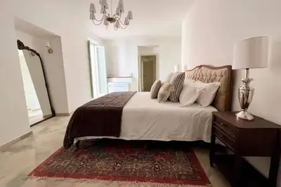 Image de Restored Palazzo luxurious 1 bed apartment