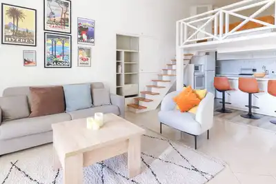 Image de Magnifique studio Rénové avec Parking, Terrasse et Clim- Benakey