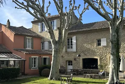 Image de Maison avec piscine chauffée, jacuzzi et sauna 28p