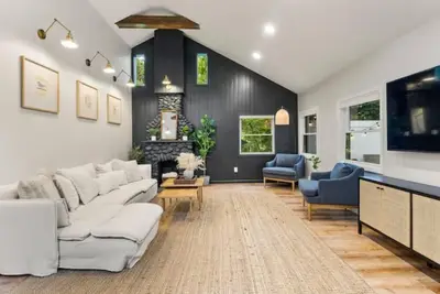 Image de Fully Remodeled 2br Waterfront Home Next to Rit