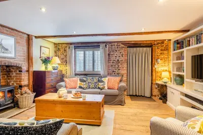 Image de Tawny Cottage - Deux Chambres Maison, Couchages 4