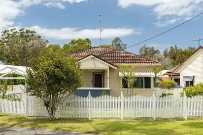 Image de Blend between rustic and modern living in central Forster.
