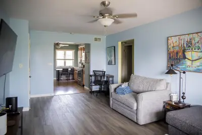 Image de Urban Lake Condo in Sheboygan's Historic Ellis District