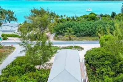 Image de Sheer Bliss BeachView Apt #4