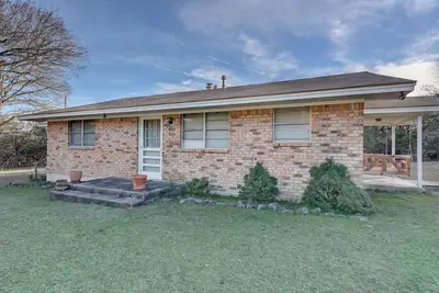 Image de The Hope House, Sleeps 8! Less than a mile to the Guadalupe River!