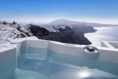 Image de Cave 2bedroom Suite with Hot Tub by Zenith Blue