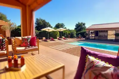 Image de Maison de charme entre mer et montagnes.