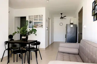 Image de Great 2-bedrooms Apt. Near the Airport and Beach!