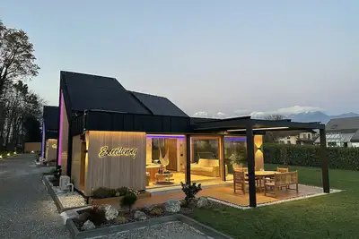 Image de Luxury Holiday Home with Terrace Hot tub and Sauna