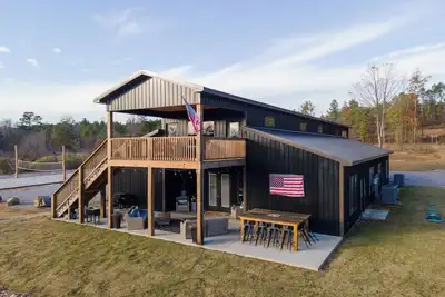 Image de Pool ~ Boat Dock ~ Volleyball Court 9 Br ~ Sleeps 24