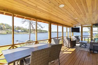 Image de Janmother's Cabin, easy walk to The Social on Lake Martin, Castaway Island