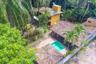 Image de Casa Clareia Para até 12 Pessoas com Piscina a 150 Metros da Praia da Concha