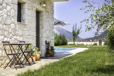 Image de Villa 'Avesta Private Villas - Niovi' avec vue sur la mer, piscine privée et climatisation