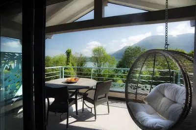 Villa 'Comme Un Voyage' avec vue sur lac, Wi-Fi et climatisation