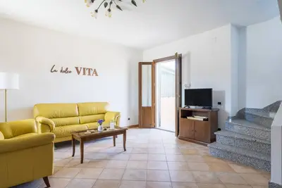 Image de Maison de vacances 'La Dolce Vita Barisardo' avec terrasse privée et balcon