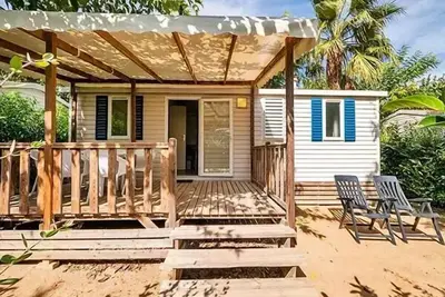 Image de Mobil-home | Classic | 2 Ch. | 4 pers. | Terrasse surélevée