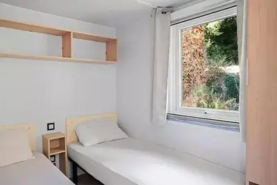Image de Mobil-home | Comfort | 2 Ch. | 4 pers. | Terrasse surélevée | A/C