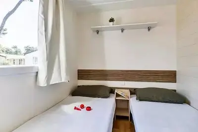 Image de Mobil-home | Comfort Xl | 2 Ch. | 4 pers. | Terrasse surélevée | Tv