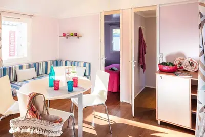 Image de Mobil-home | Comfort | 2 Ch. | 4/6 pers. | Terrasse surélevée | A/C