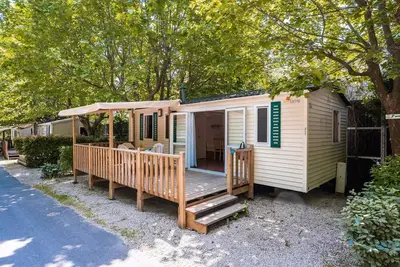 Image de Mobil-home | Classic Xl | 3 Ch. | 6/8 pers. | Terrasse surélevée | A/C