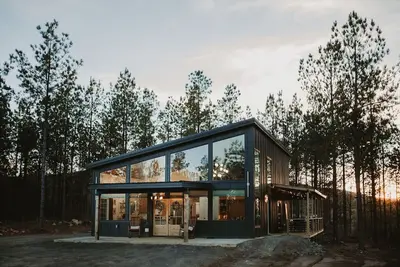 Image de Mountain cabin, Creek access, Hot tub near Hochatown