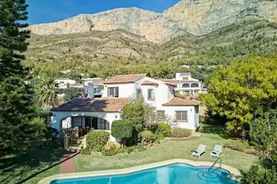 Image de Villa del Tauro by Interhome