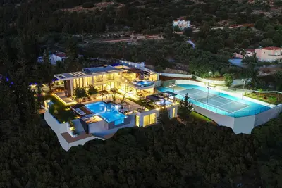 Image de 3 min Plage /3 piscines/Tennis/Cinéma en plein air