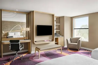 Image de 3 Convenient Units, Onsite Pool, Close to California Institute of Technology!